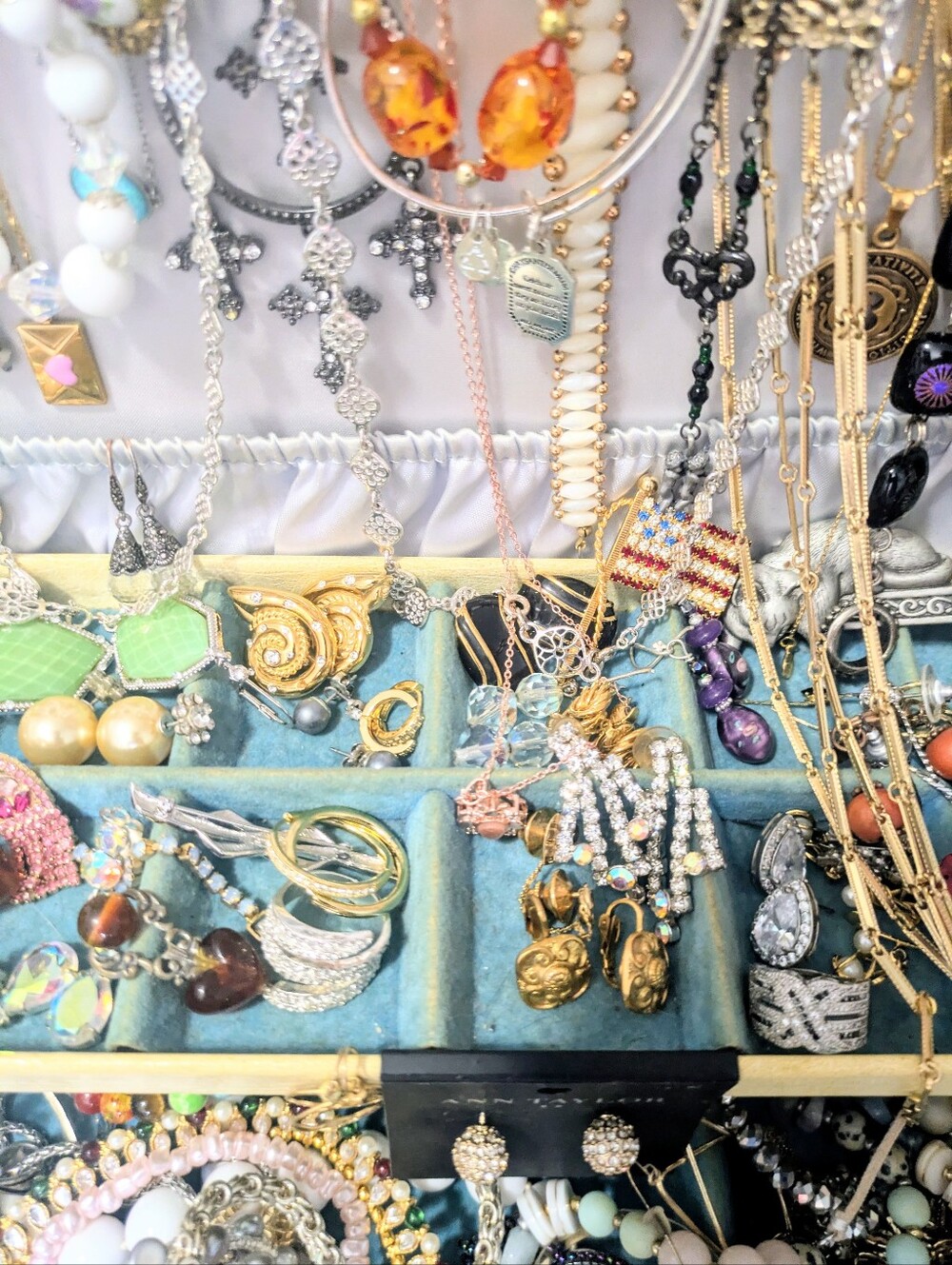 Huge Vintage To Now Estate Jewelry Treasure Lot - Picture 12 of 14